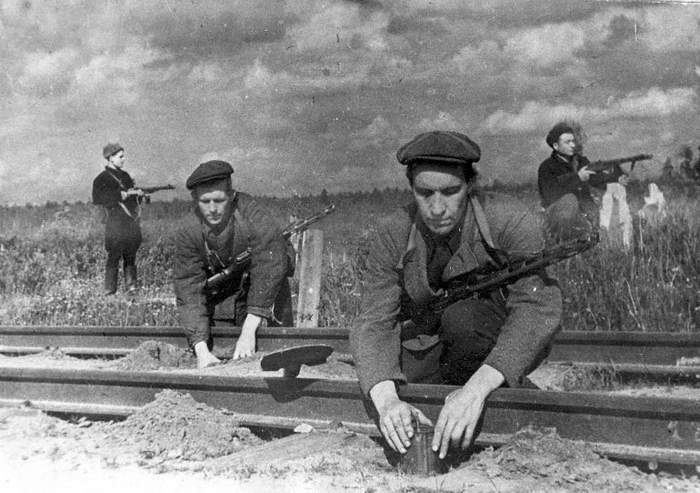 Советские партизаны в Великой Отечественной войне.